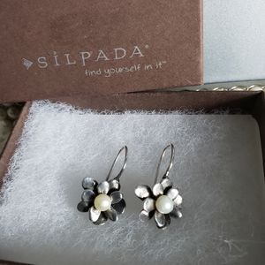 Silpada LOVE BLOOM Pearl Flower Earrings